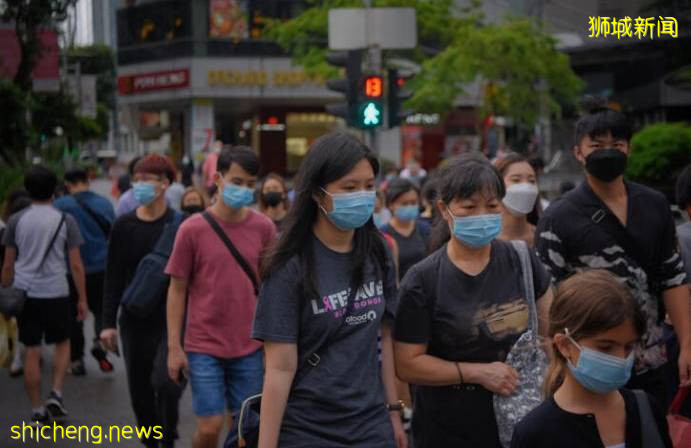 新加坡全岛至少60所学校有确诊，最年轻的本地人死亡病例出现