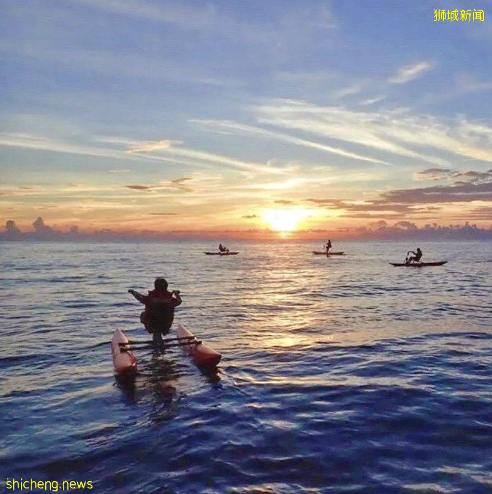 新加坡首个水上自行车即将上线🌊 海上悬浮不是梦！今年10月份开启乘风破浪模式🔛 