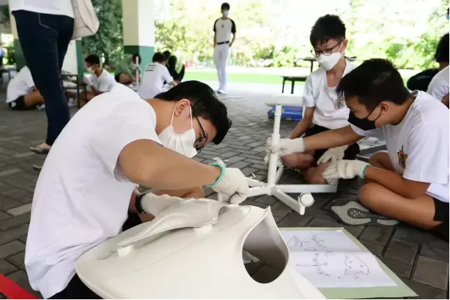 【新加坡留学】父母的自我成长才是学霸的起点