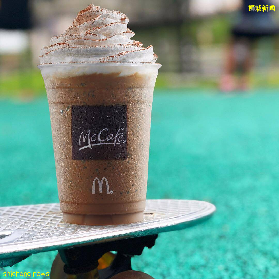 截至本周末！McCafe Frappe冰沙系列饮料一杯只需S$2.50太划算啦 🎉 2款招牌饮料任选