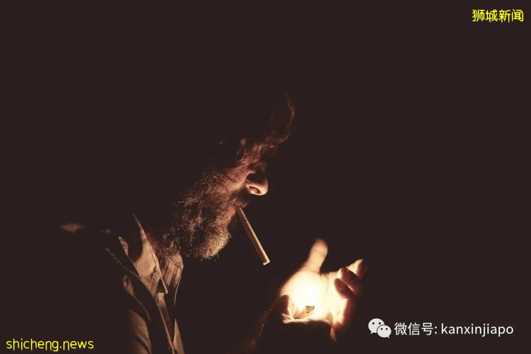 未成年少女被兽父性侵后，与哥哥又惨遭邻居大爷侵犯