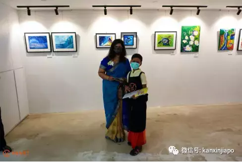 小小姐弟艺术家在新加坡国家级艺术中心开个人画展，背后还有这个的原因