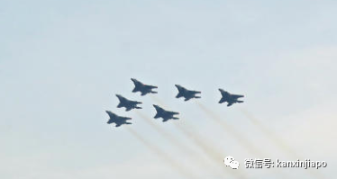 今增313累计52825|新加坡全岛坦克、装甲、战斗机出动，精锐伞兵空降组屋