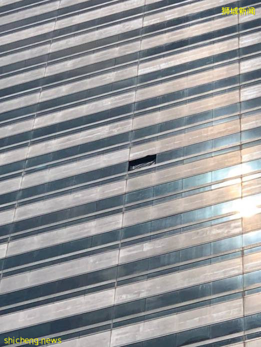 驚魂一刻！過期滅火器沖破西門23樓的窗戶，彈入對面的大樓