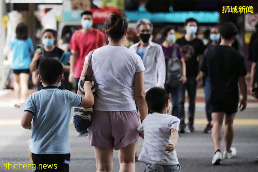 沒有打疫苗的兒童也能免隔離！開學後，新加坡小學生返校率“奇高”