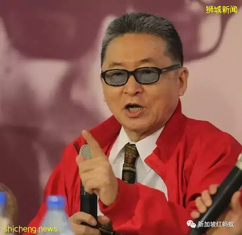 香港藝人指新加坡人愛投訴是被政府寵壞了　港人也會投訴但較理性