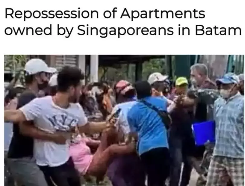新加坡屋主遭遇“云拆拆”，眼看在异国的房子被拆好无助