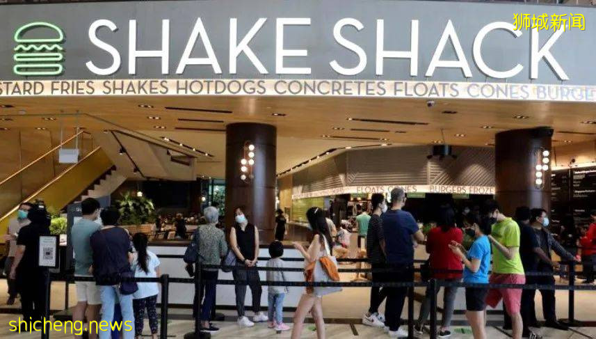 网红汉堡店Shake Shack推出接种疫苗即可获得免费薯条活动