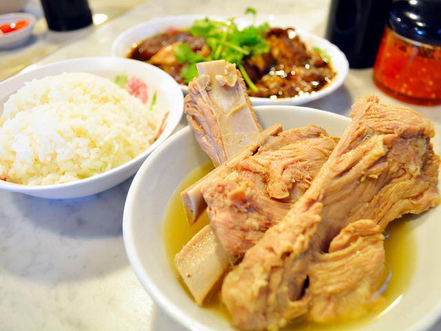 新加坡肉骨茶：营养美味，当地5家本土餐厅推荐