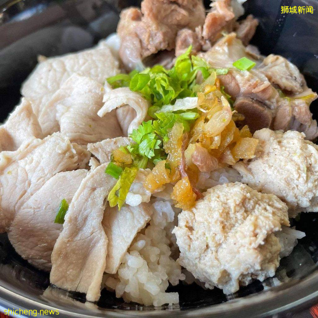 来自普吉岛的米其林美味！Khao Tom Haeng干米粥、吸收汤汁精华+满满猪肉配料🥩$5可在Moo Station吃到😍 