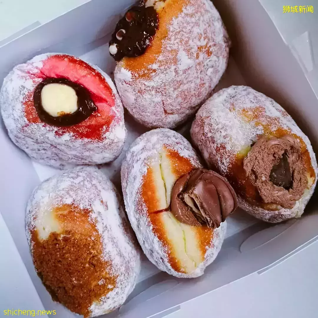 接好糖衣炮弹！盘点新加坡爆浆甜甜圈Bomboloni🍩圆圆鼓鼓外形、内馅满到流心😙 