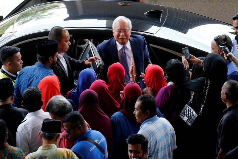 20190403-Najib and the red hijab.jpg