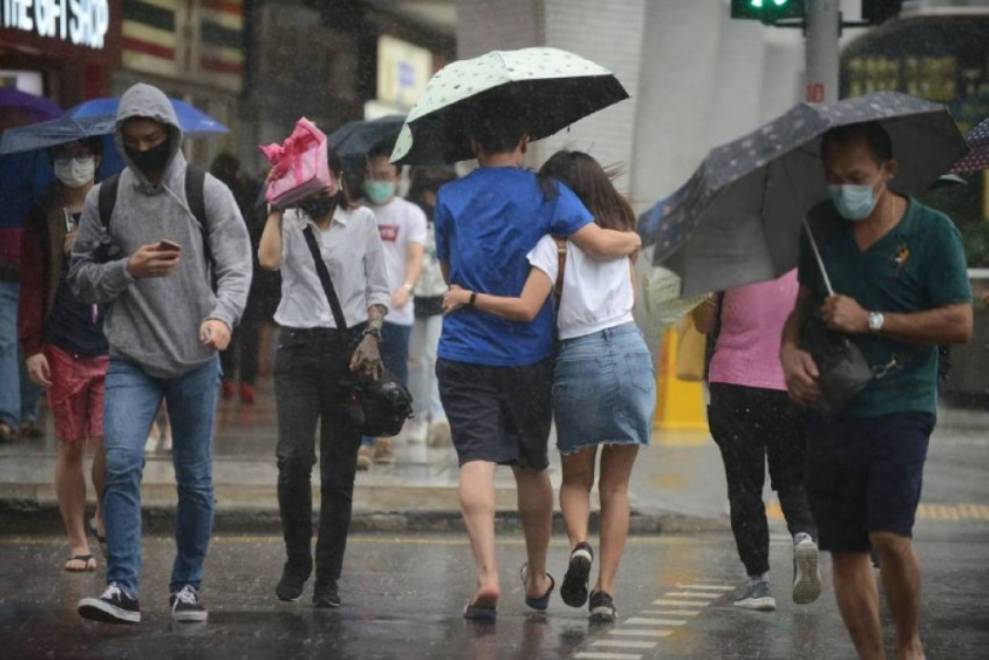 新加坡一夜入冬，22℃！暴雨48小时未停，多地区被淹