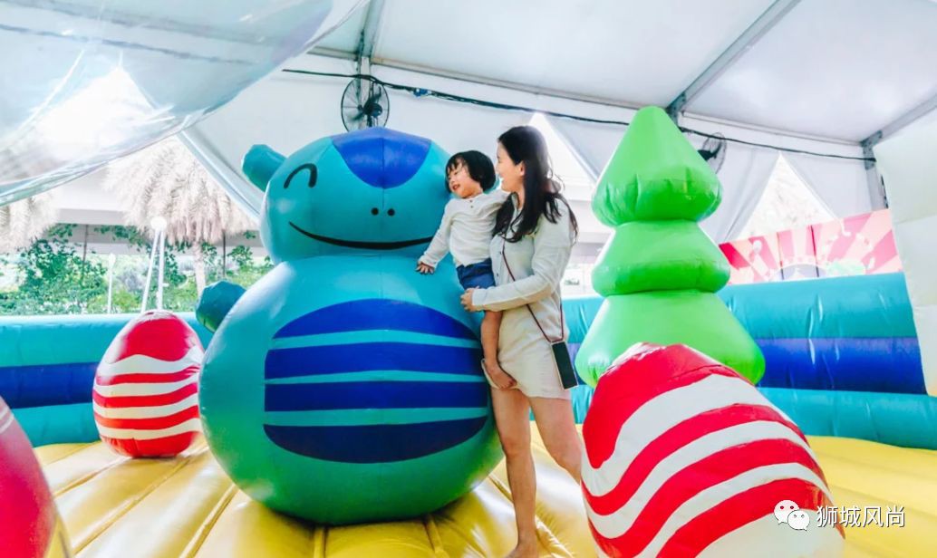 Bounce-A-Saurus Fiesta at VivoCity