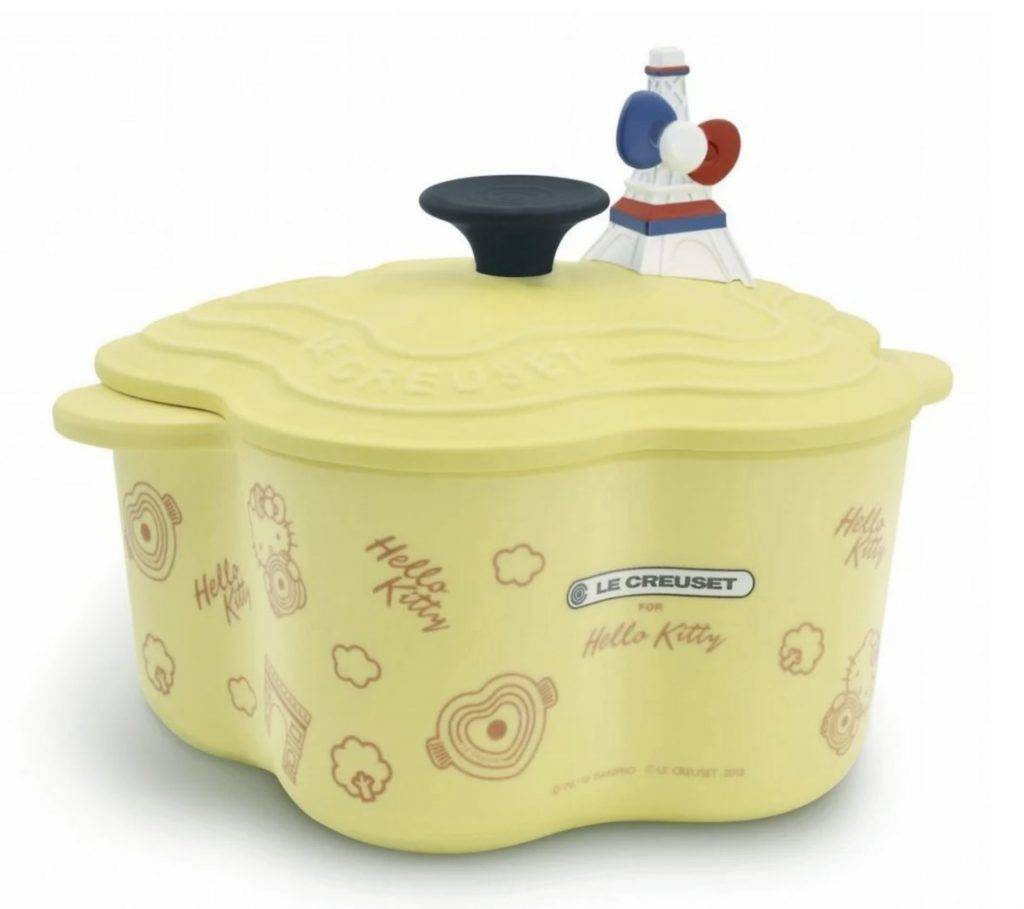 Le Creuset X Hello Kitty联名款横空出世！超高颜值可爱厨具、餐具，在新加坡也可以买得到！萌物加持，美味翻倍