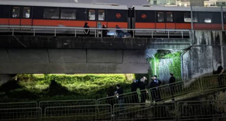 突发！昨晚一男子闯入新加坡地铁轨道被碾死！紧急刹车、关闭站台！近百人连夜调查