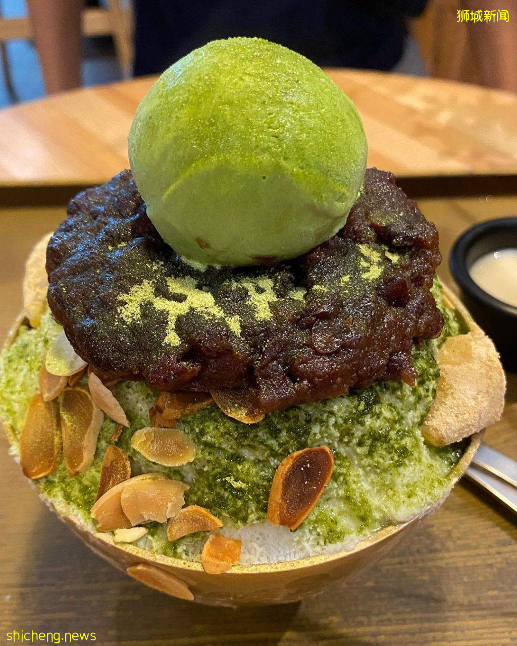 夏日解暑必备💖盘点新加坡韩式Bingsu🍨口感细腻顺滑、配料多到满出来，让你吃出初恋的感觉