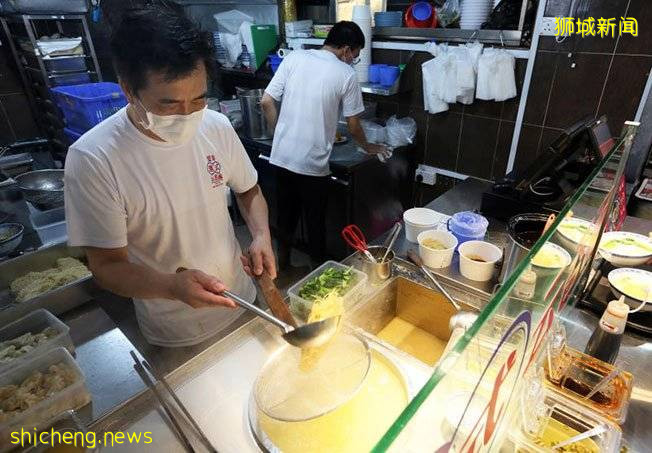 为创业卖云吞面 辞饮食集团顾问职