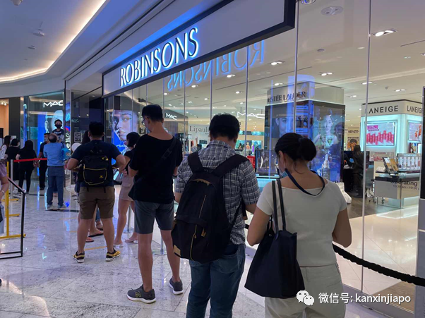 新加坡百年老店Robinson告别新加坡，清场大甩卖现场实拍