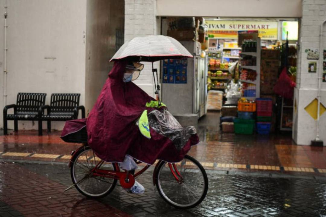 新加坡一夜入冬，22℃！暴雨48小时未停，多地区被淹