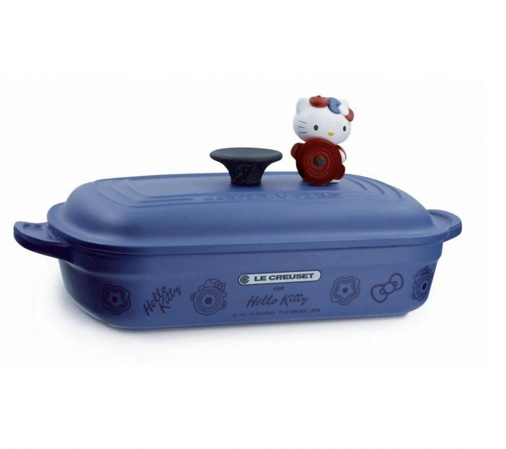 Le Creuset X Hello Kitty联名款横空出世！超高颜值可爱厨具、餐具，在新加坡也可以买得到！萌物加持，美味翻倍