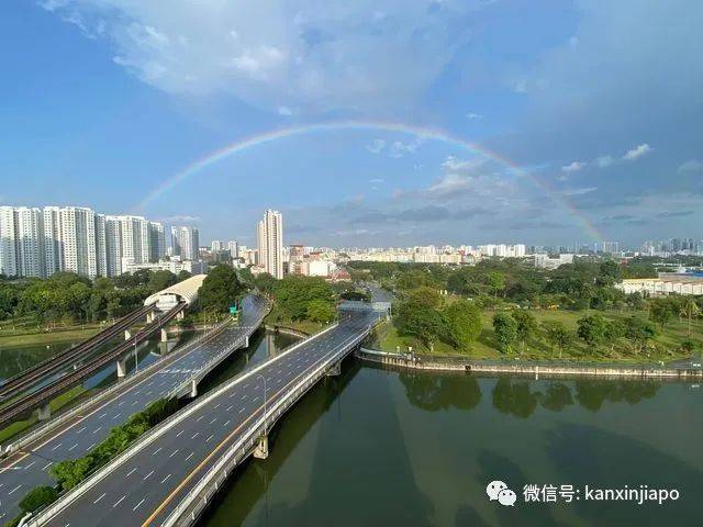 新加坡天空春节现巨大祥瑞彩虹，全岛千万家围观