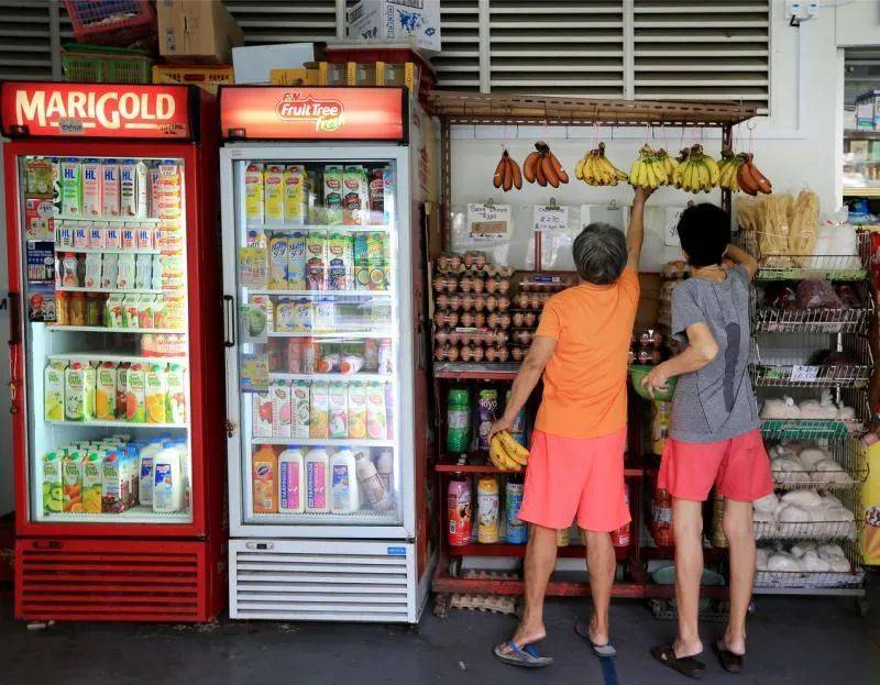 新加坡居然有設在有地私宅區、地下防空壕的老牌雜貨店，你見識過嗎