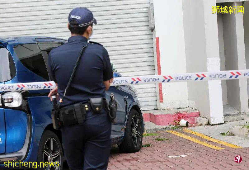 乘客下车一分钟后 花盆飞坠直砸车