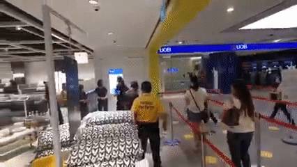 实拍！新加坡西部宜家新店开业挤爆了，门外等了2000人