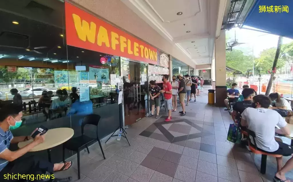 Waffletown终于重新开张！新店在NEWest，能够再次品尝到好吃的美式快餐啦🍔 