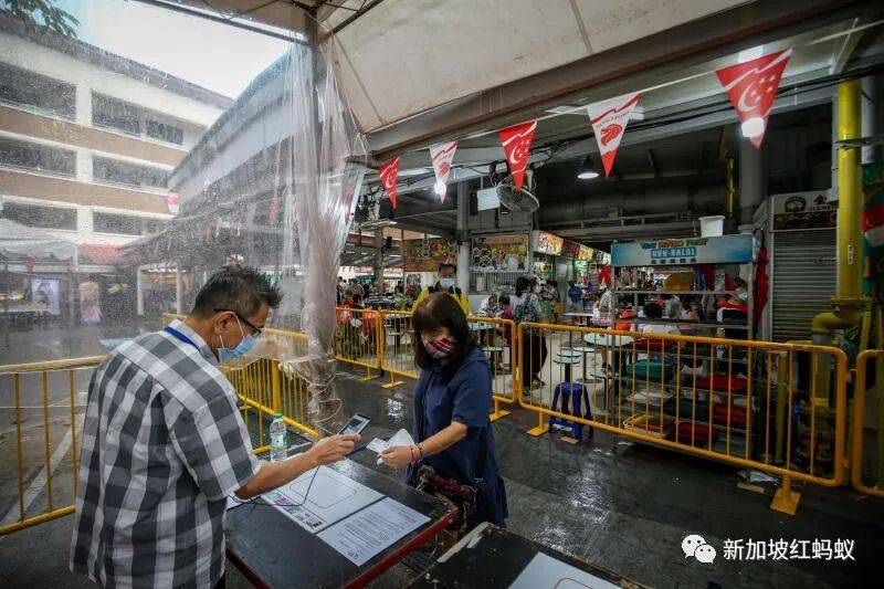 工作人員受夠了！發文細數新加坡民衆掃防疫二維碼的13種“怪癖”