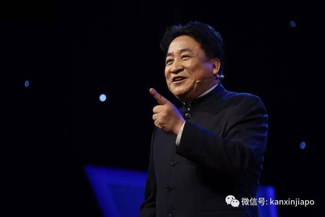 驻扎春晚30年的中国著名相声演员来新加坡演出，还收了徒弟