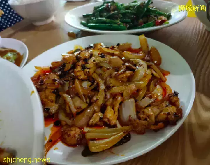 NTU 食堂攻略 Canteen 11裏的美食，吃嗎？就現在