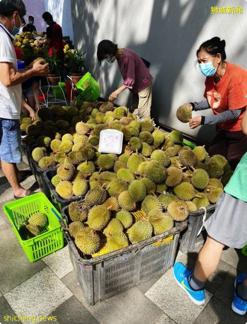 Bedok昇菘现在大大推出优惠, 每粒榴梿 S$ 2 起