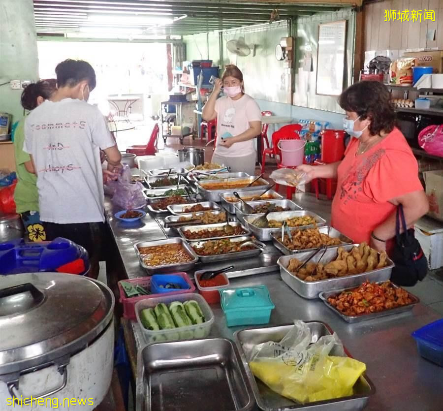 新加坡廚師放假回馬變失業，在母親建議下賣椰漿飯，結果顛倒傳統一炮而紅