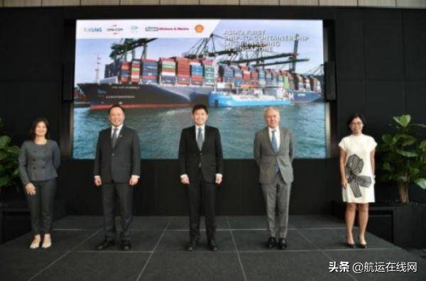貨物裝卸、船對船LNG加注同時作業！新加坡再創亞洲紀錄