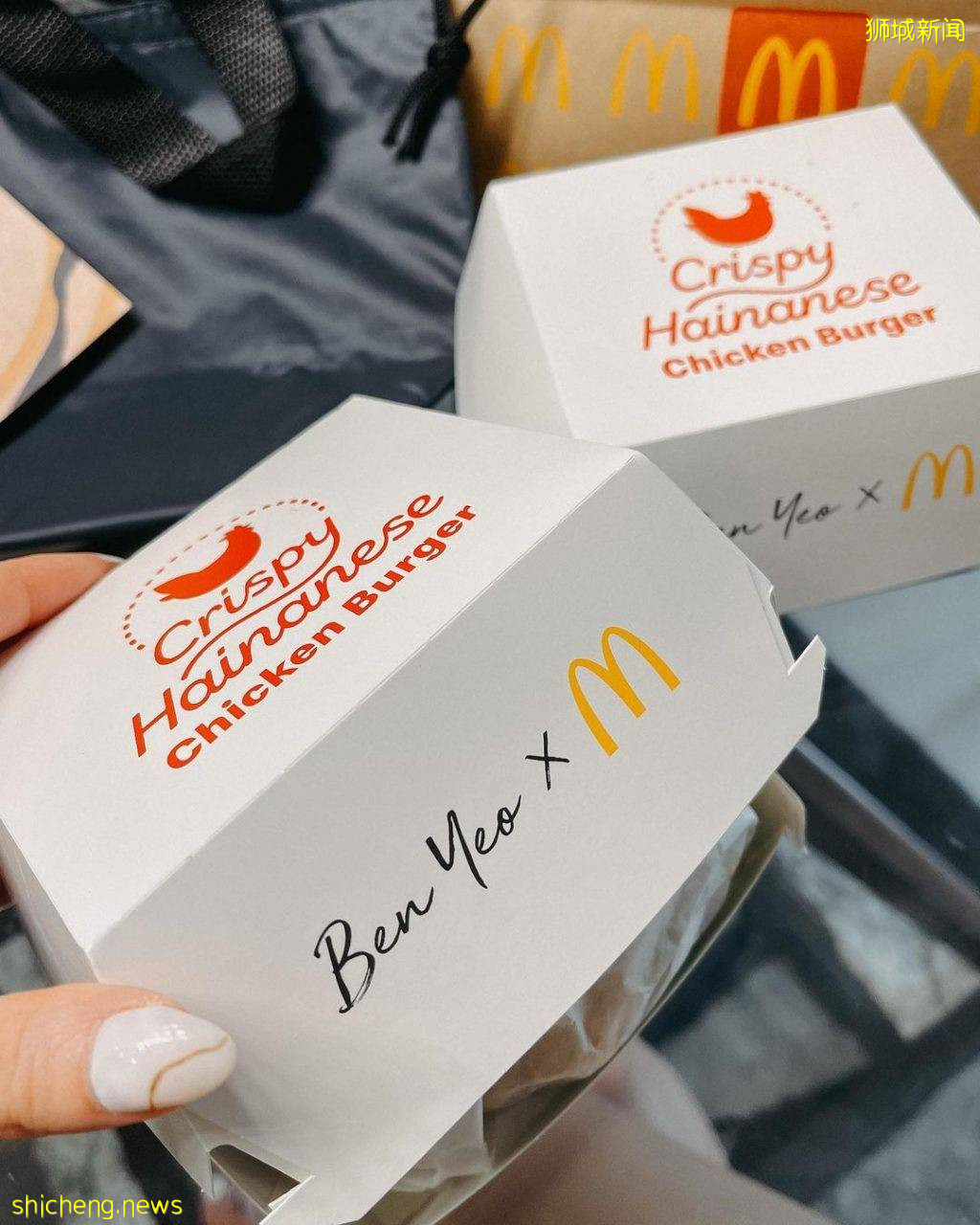 麦当劳最新创意之作“海南鸡饭汉堡”🍔3种灵魂酱汁搭配、本地独特风味，8月5日全岛发售