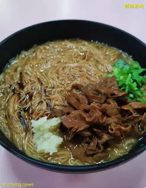 文禮的台灣美食、鹵肉飯還有大腸面線 (加上一點九層塔就💯)