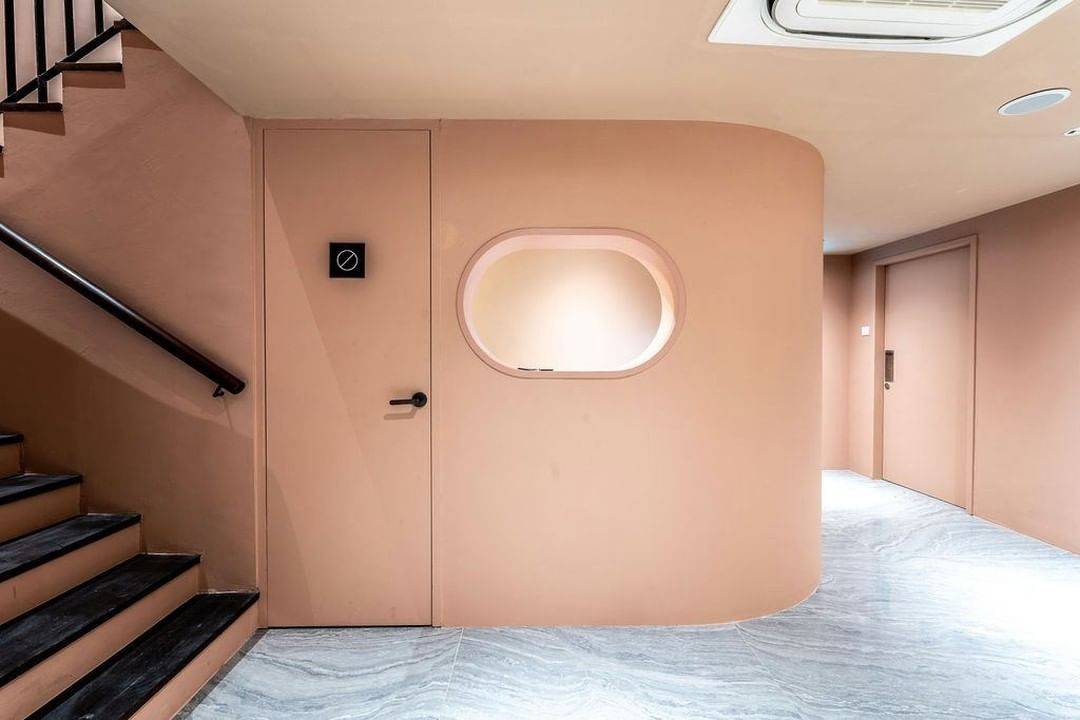 體驗膠囊旅館🛏KINN Capsule Hotel🔑小而美極簡風格、打造完美私人時光，每晚$40起💸