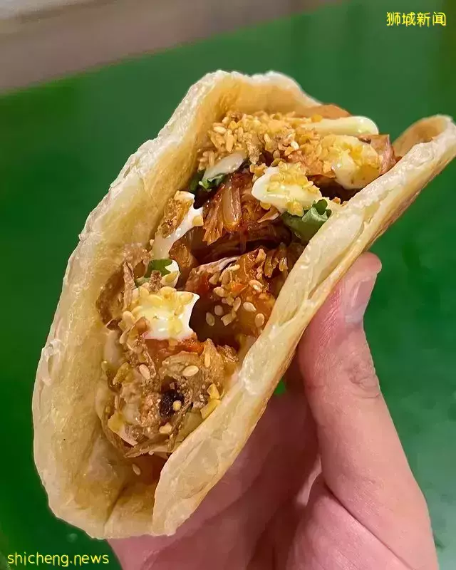 Shiba Roti自创新加坡版Taco🌮饼皮改用印度煎饼，丰富馅料加自制酱汁，一份下肚超满足✨ 