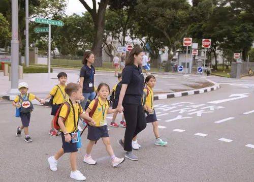 新加坡北岸小学与厦门国际学校在线国际交流，让科技与教育相结合