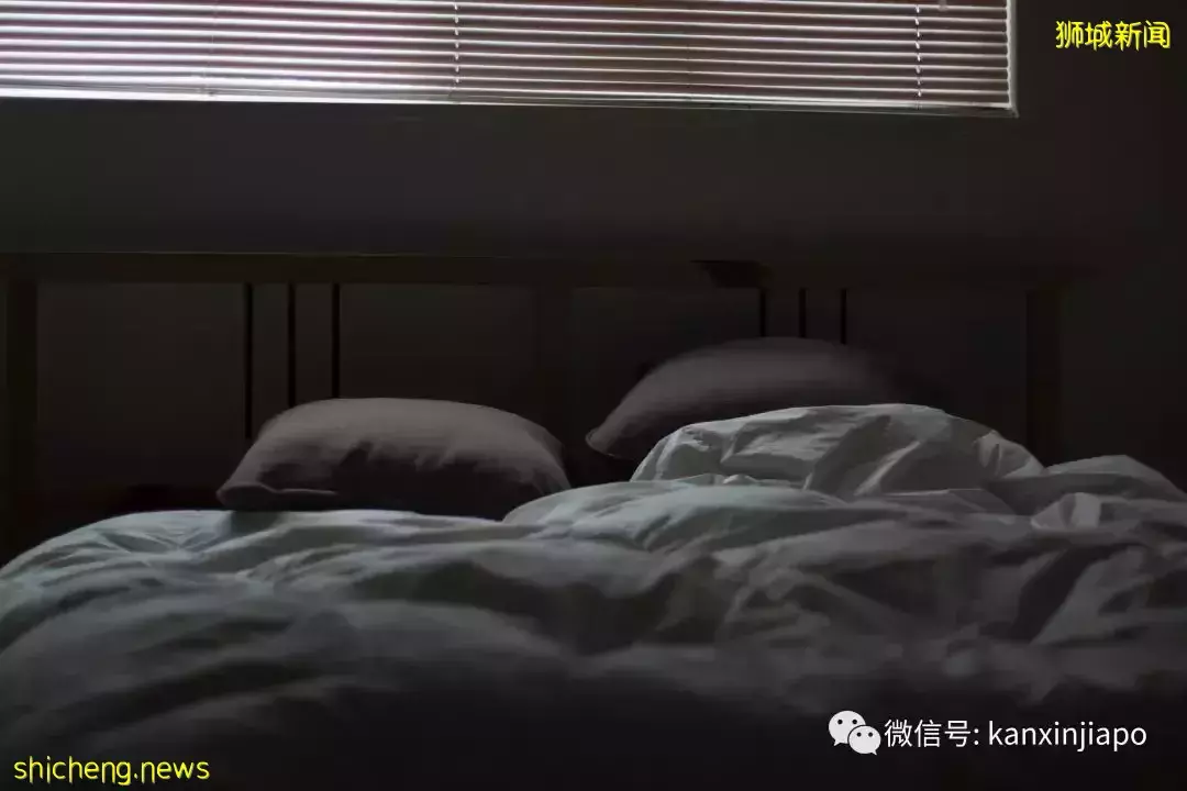 深夜emo的你并不孤独，新加坡超七成人睡眠不足