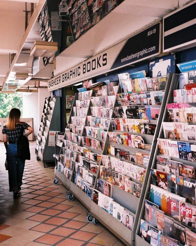 新加坡鲜为人知的旧书店📚 Basheer Graphic Books门面不大、尽是宝藏🤩 拍出怀旧+复古+文艺风