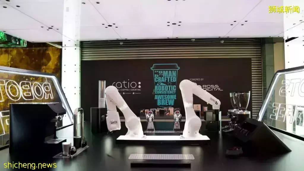 The Super Manual机器人泡咖啡给你喝🤖每日免费送出230杯🦾就在ION Orchard