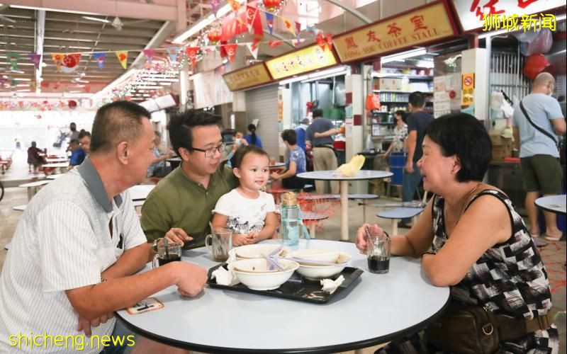 开放五人堂食首日 顾客合家共餐摊贩盼生意好转