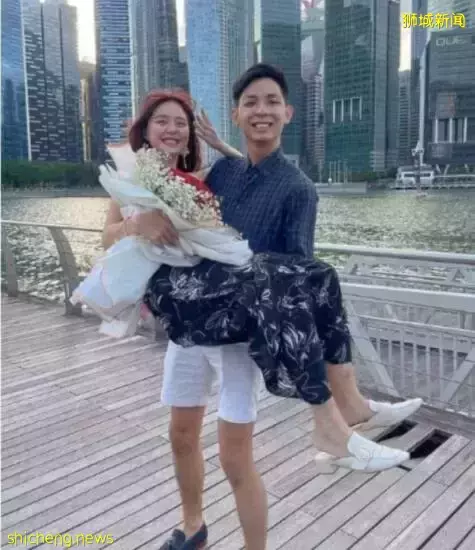 新加坡情侶水上浪漫求婚，網友酸了：撒狗糧！不遵守安全距離