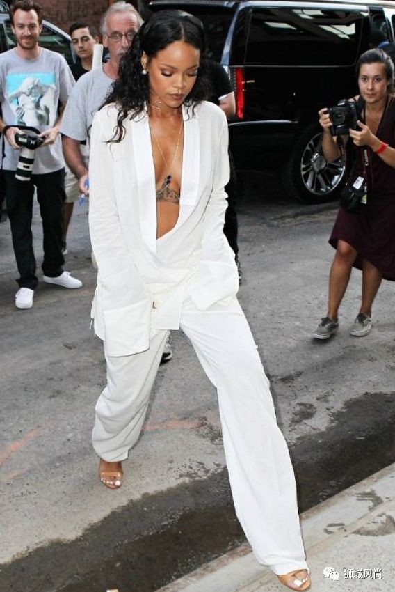 Rihanna's Top 5 Fashion Looks to Take Inspiration From