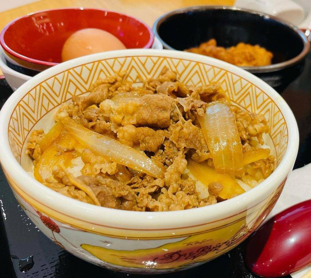 在Suntec City📌SUKIYA食其家首間分行2月17日開張🎊好吃平價牛丼飯一口入魂、圈粉無數🔥