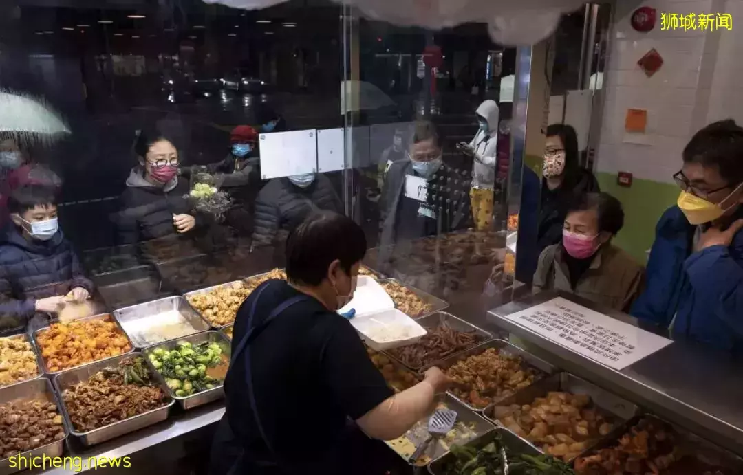 新加坡杂菜饭突然火了，香港人每天至少吃掉6000盒