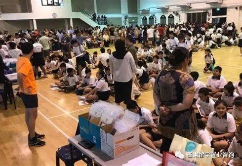 2020年A水准會考93.6％及格學子如何選擇未來道路？疫情沖擊下大學生全職就業率下滑至69.8％